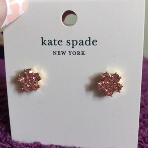 KATE SPADE NWT LIGHT PINK PIERCED FLOWER EARRINGS.🌸